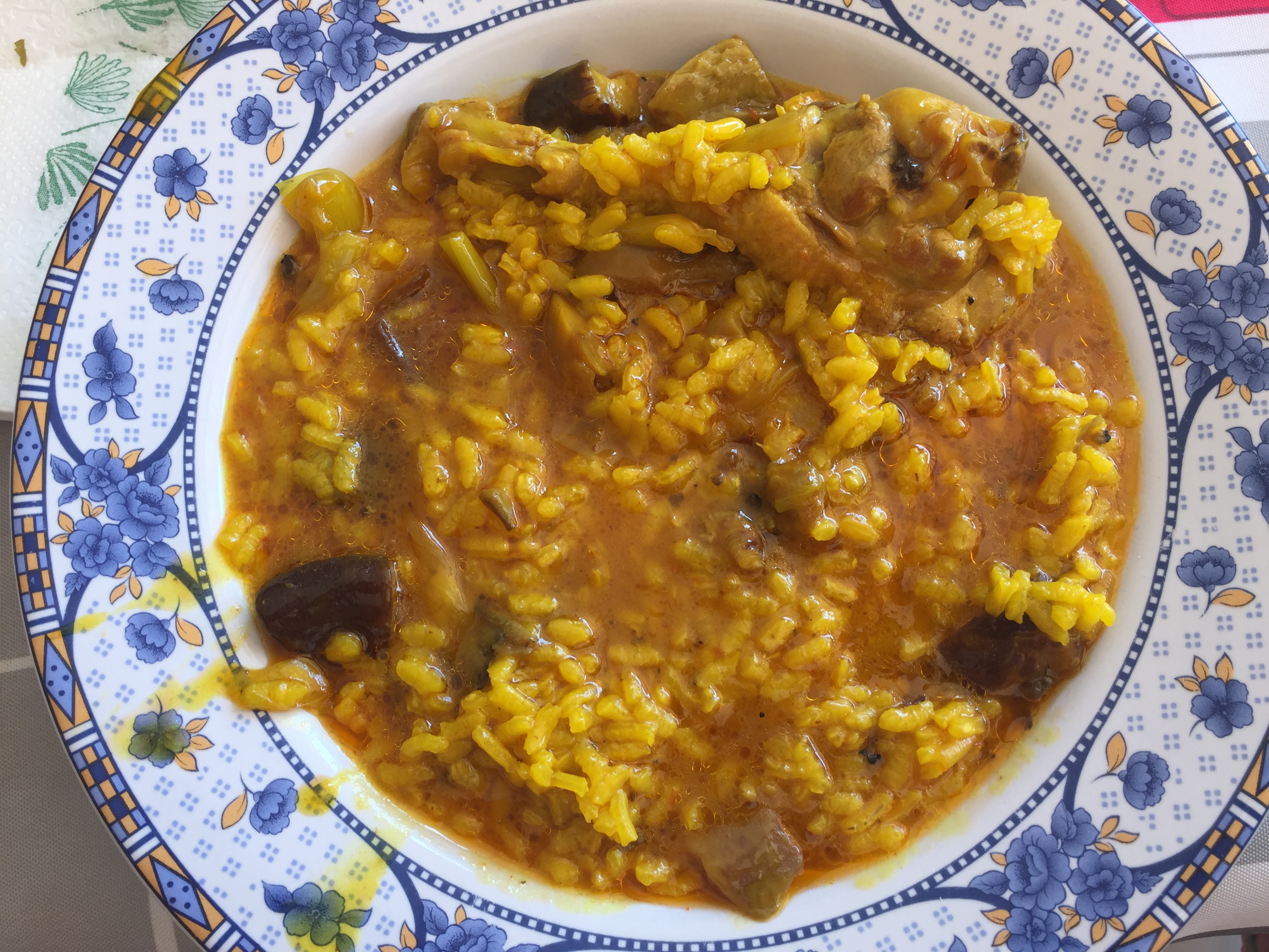 Arroz caldoso con pato, hongos y trufa