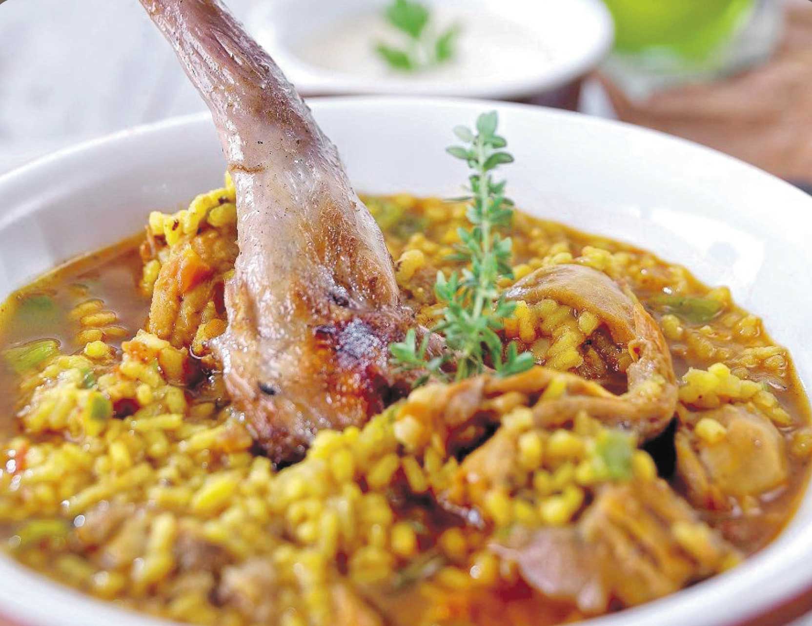 Arroz con Conejo y Caracoles