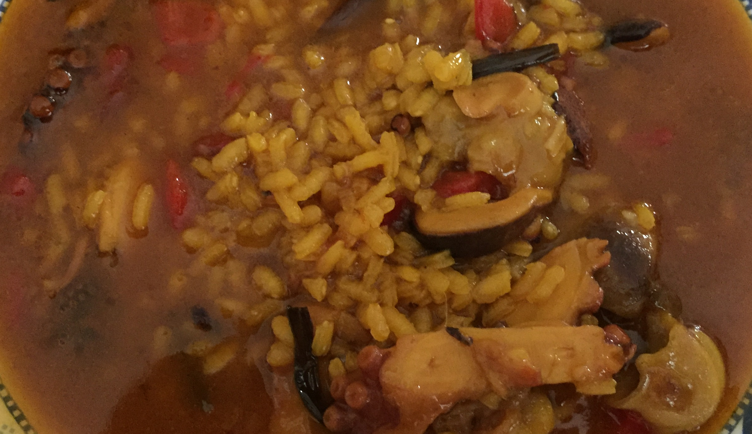 Arroz meloso con manitas de cerdo y pulpo