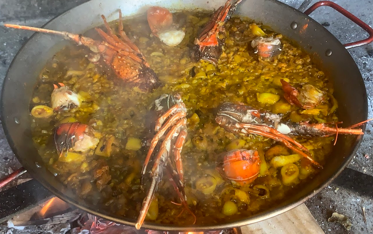Paella de langosta