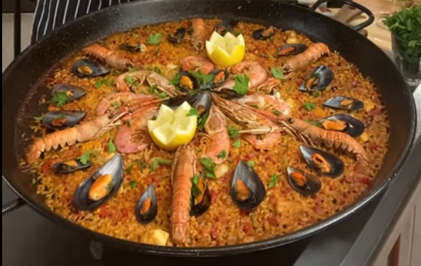 Paella de marisco terminada