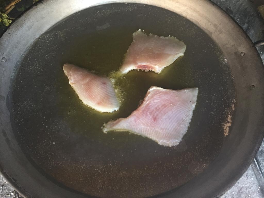 Marcado rápido de la raya en la paellera