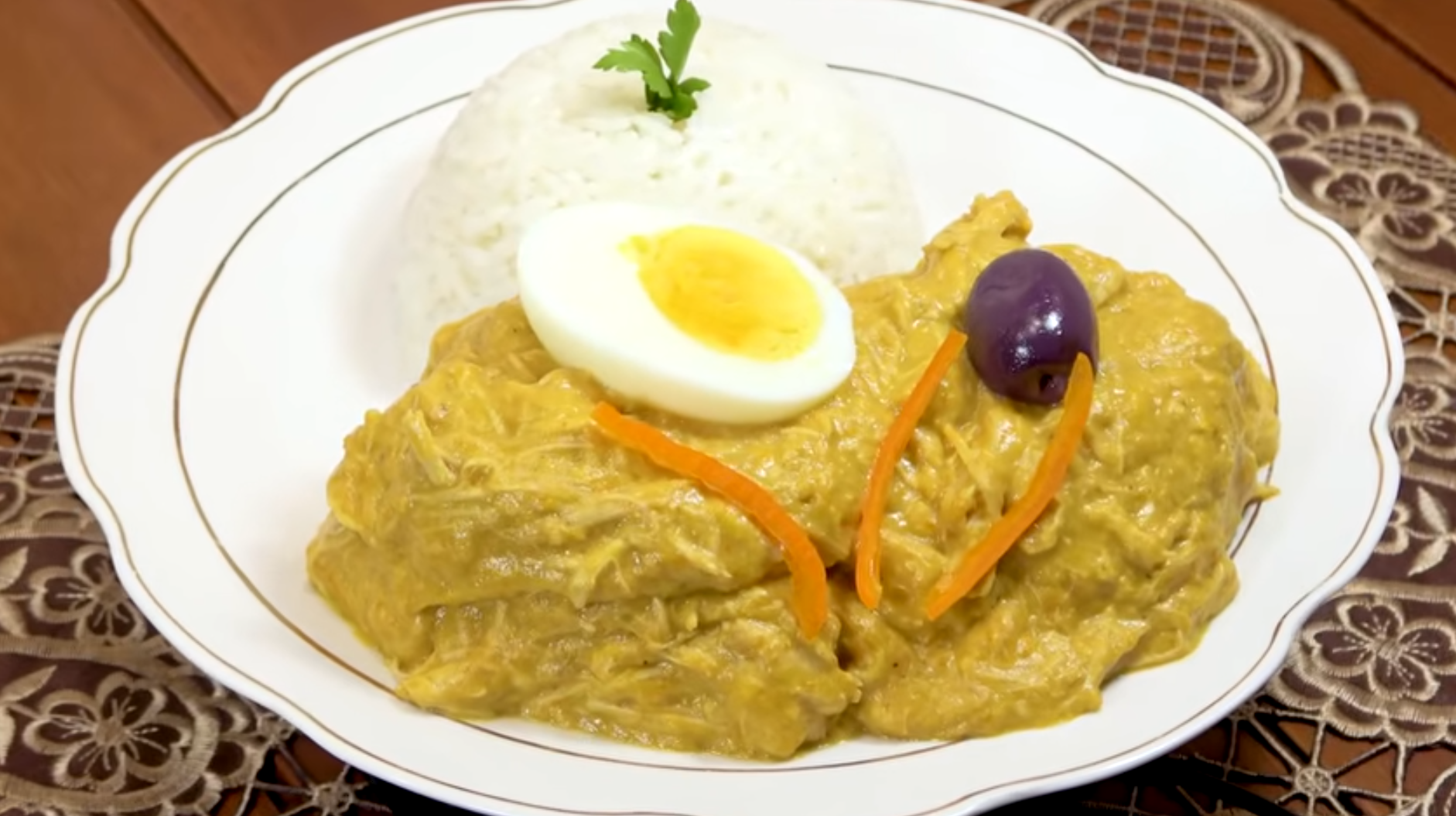 [translate:Ají de Gallina peruano]