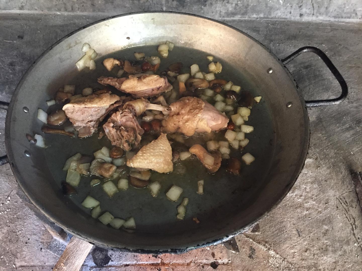 Pato precocido dorándose