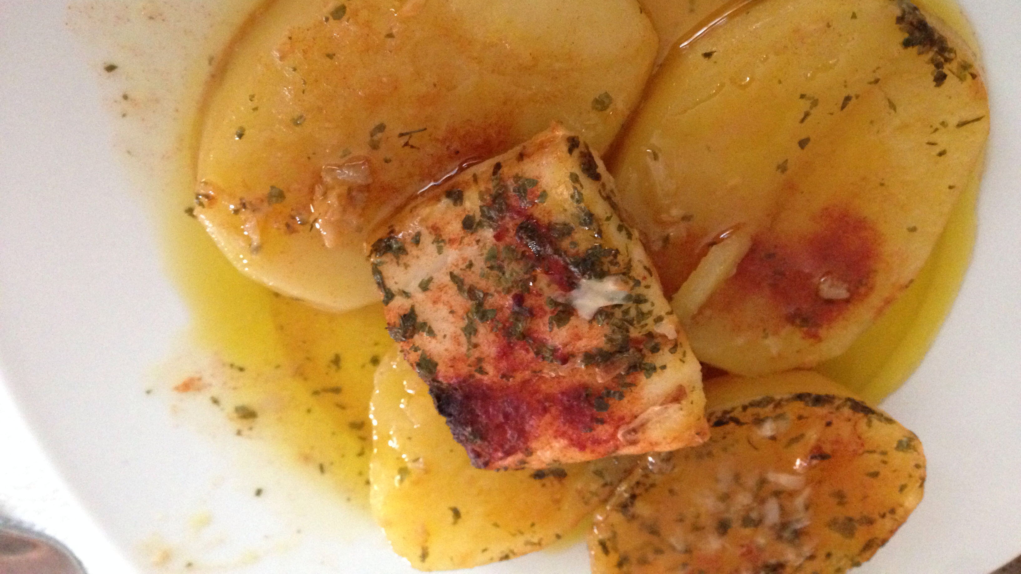 Bacalao con patatas al horno